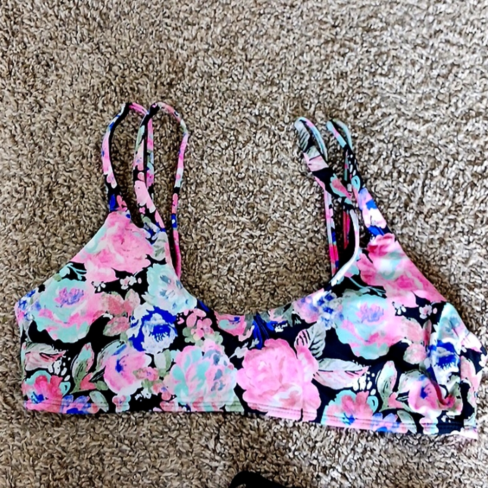 🏷3/$15 Swimsuit